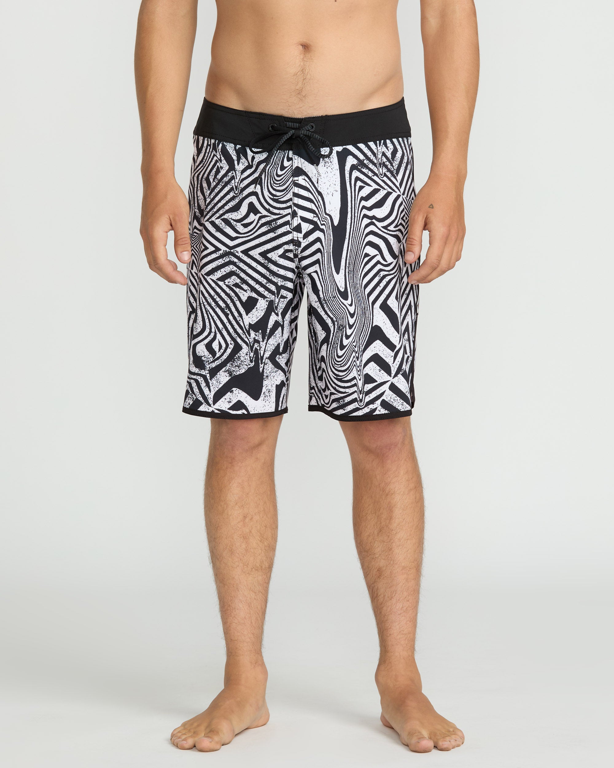 Infuse Scallop Mod 19" Boardshort - White Black
