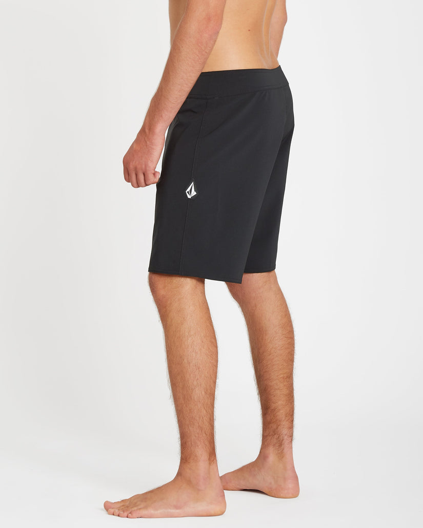Lido Solid Mod 18" Boardshort - Black