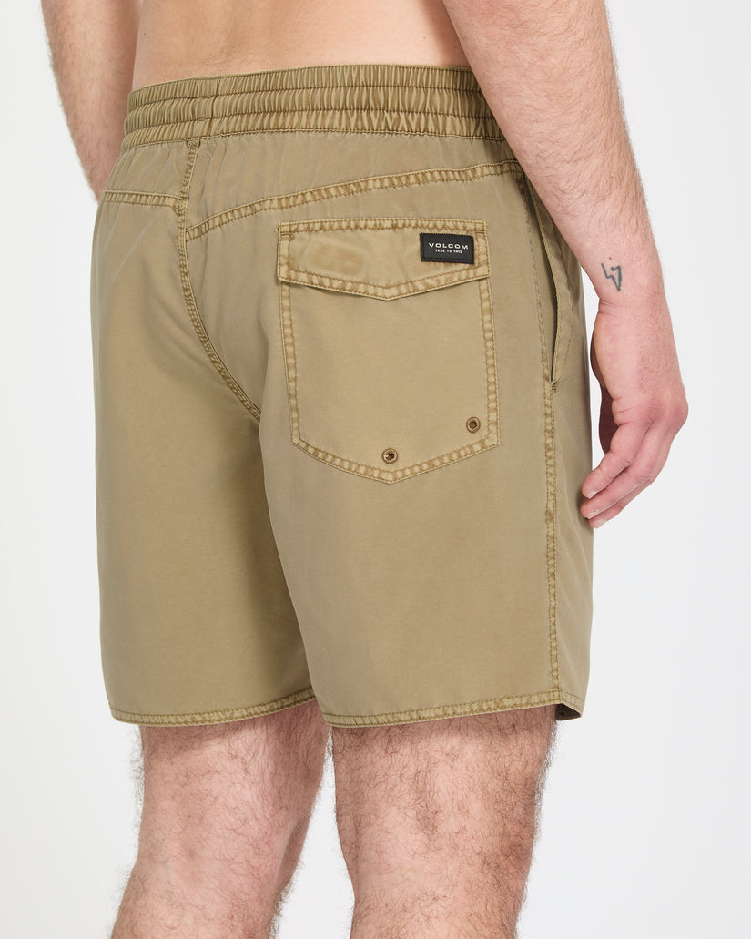 Center Trunk 17" Boardshort - Desert