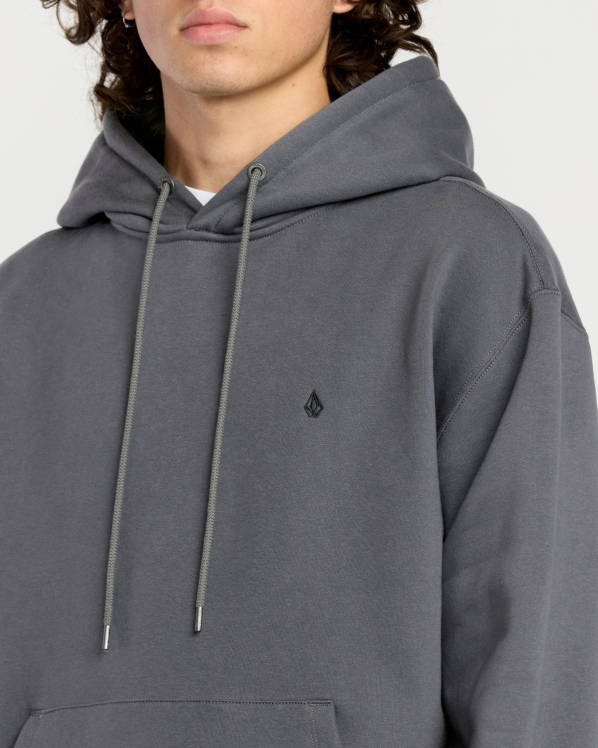 STONE  ダークグレー パーカー Single Stone Hoodie - Asphalt Black - Men - Volcom EU – Volcom Europe