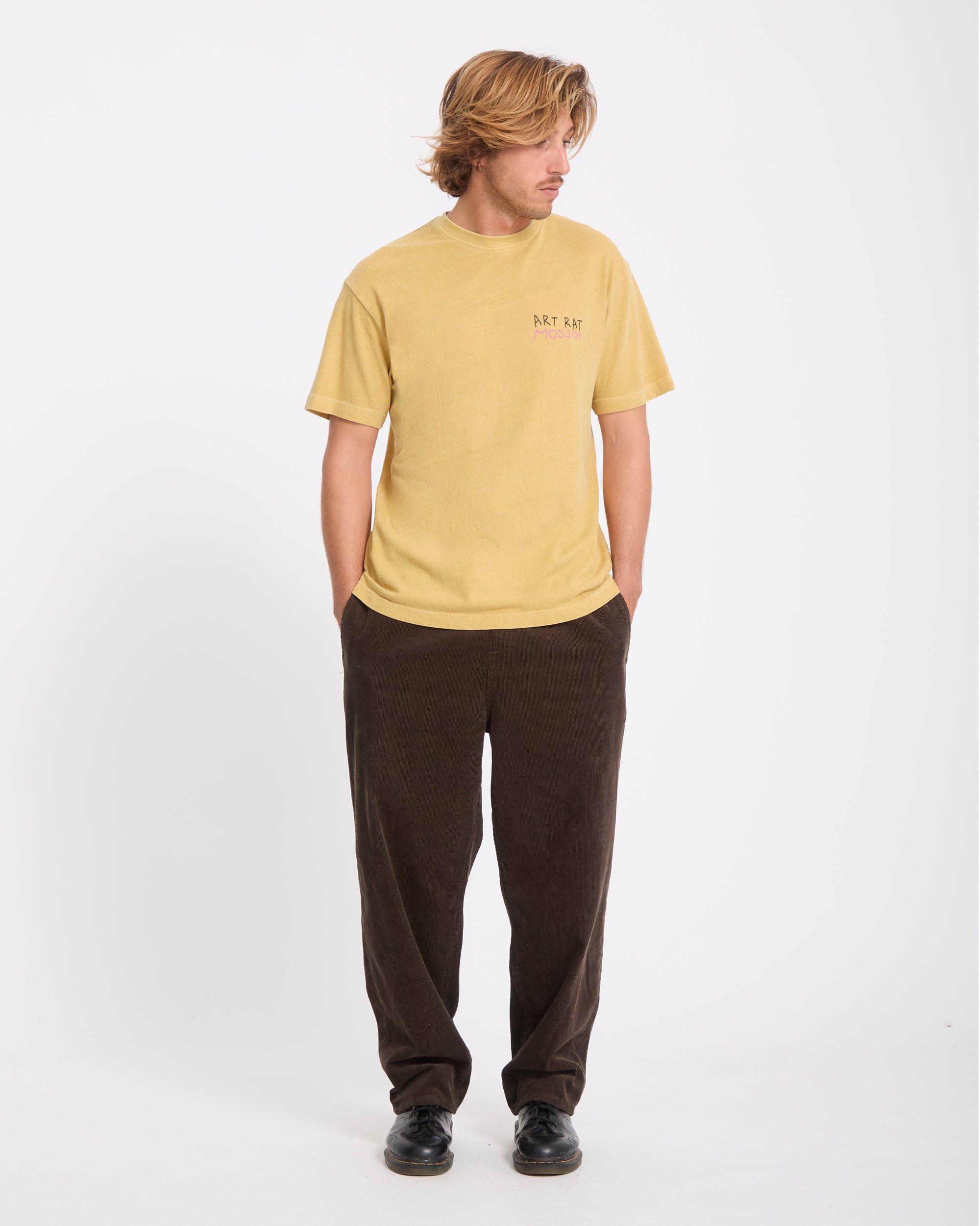 うみボウズ Ozzy II T-Shirt - Mustard - Men - Volcom EU – Volcom Europe