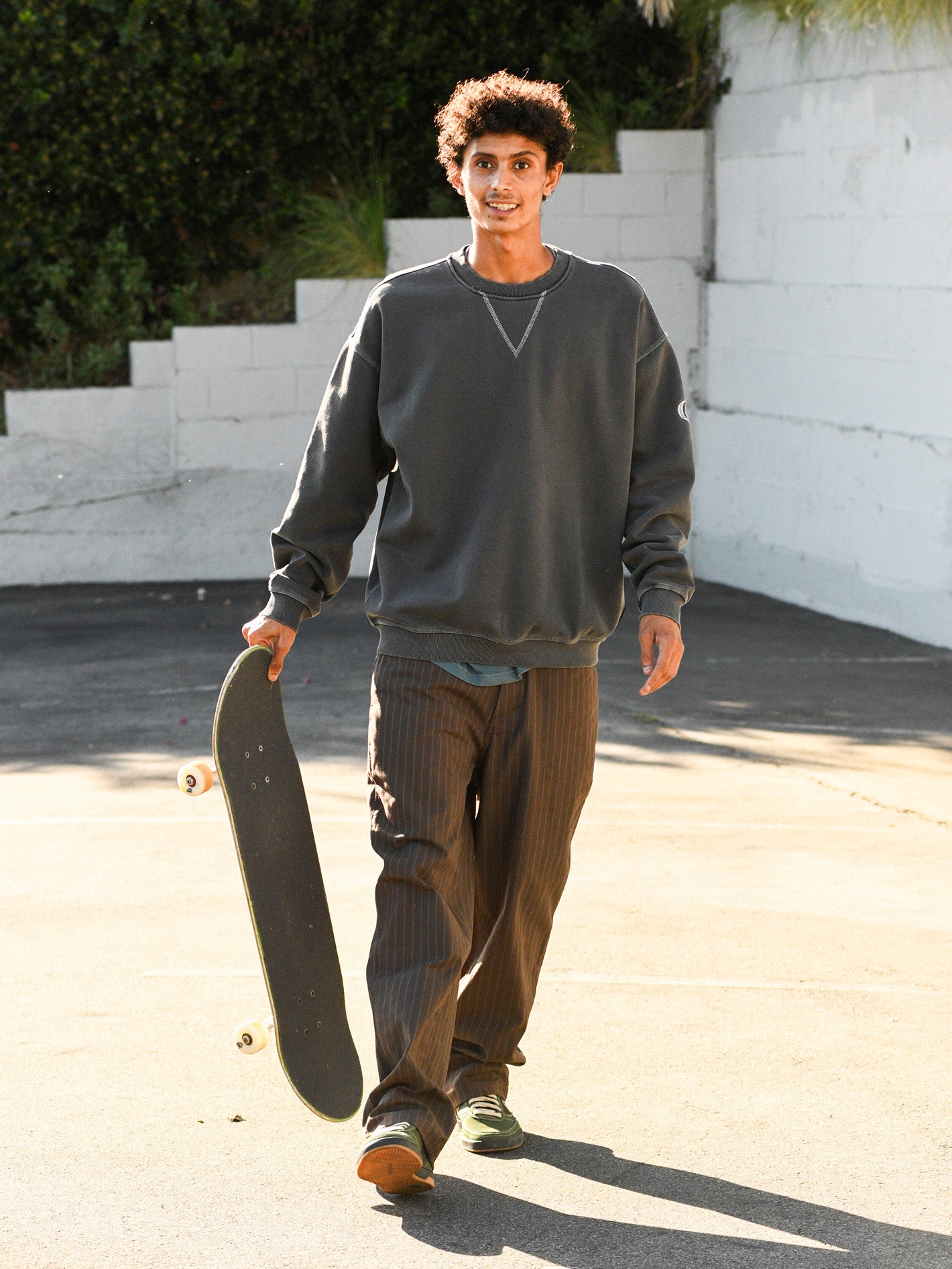 VOLCOM■Skate Vital Remy Sweatshirt ■送料込 Skate Vitals Remy S Sweatshirt - Asphalt Black - Men