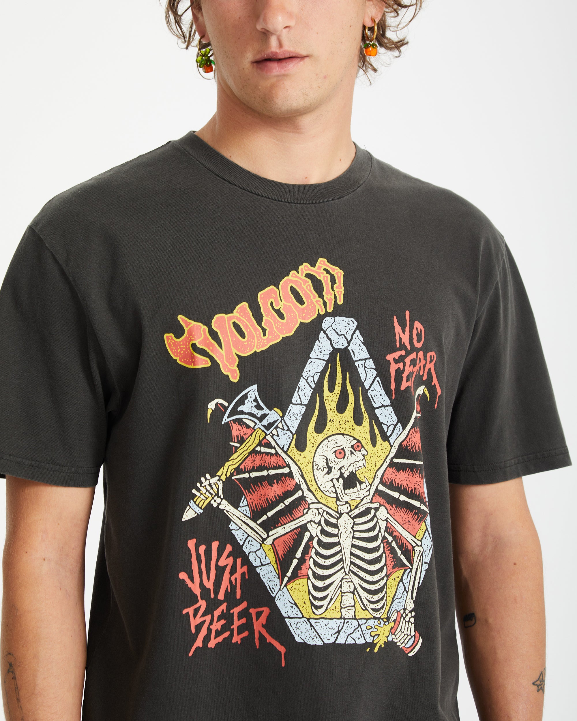Just Beer T-shirt - BLACK - Men - Volcom EU – Volcom Europe