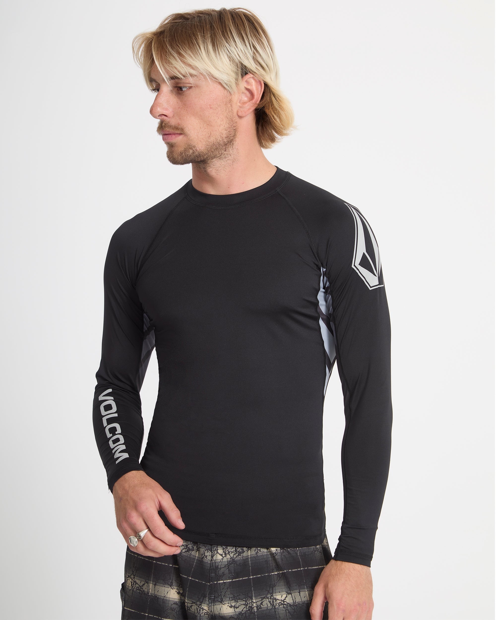 【更に更に値下げ】 VOLCOMユース WEAR A9312606_BLK_20.jpg?v=1765982406