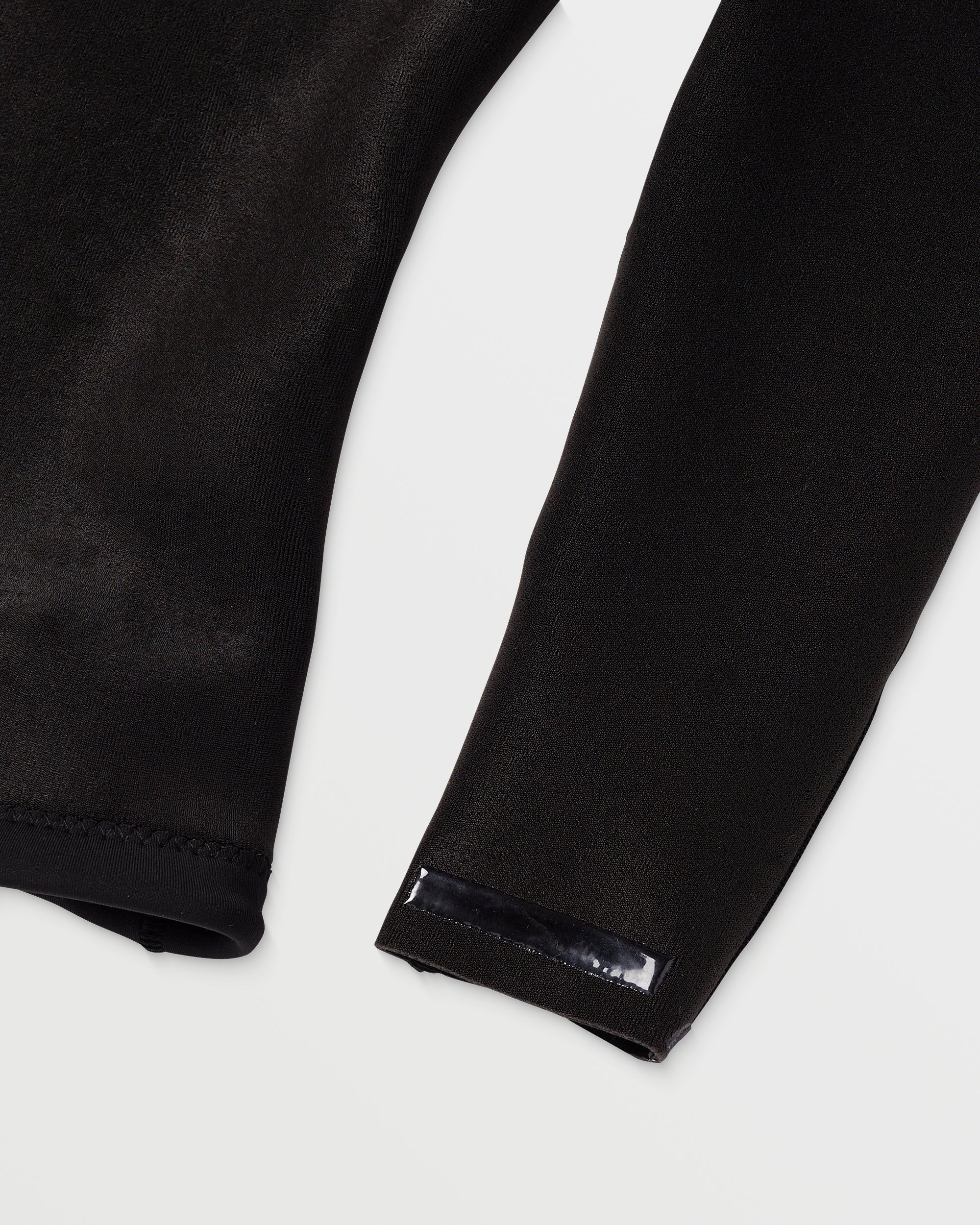 1.5Mm Pull Over Neoprene Jacket - BLACK | Volcom Europe