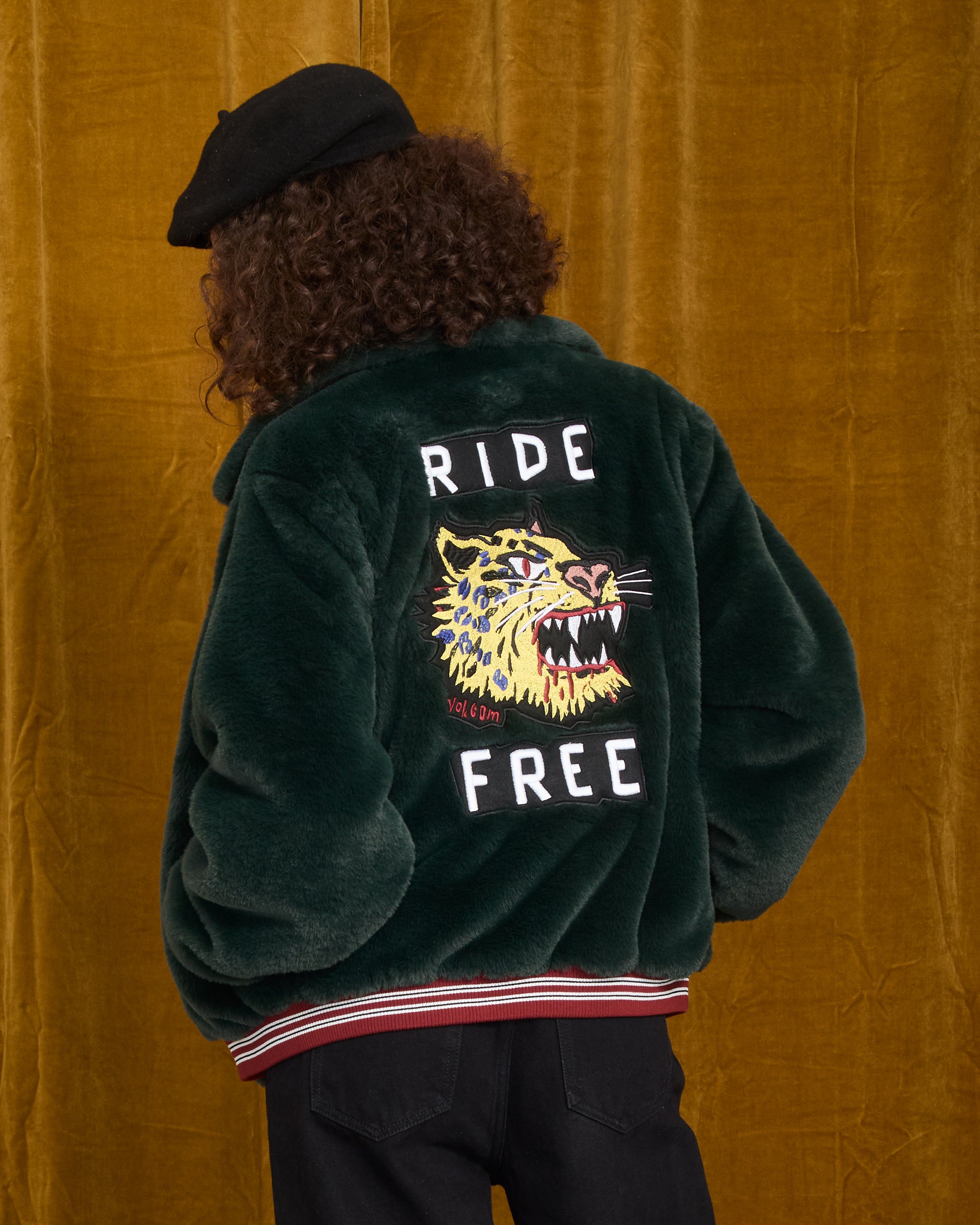 Ozzy Jacket - Scarab - Women - Volcom EU – Volcom Europe