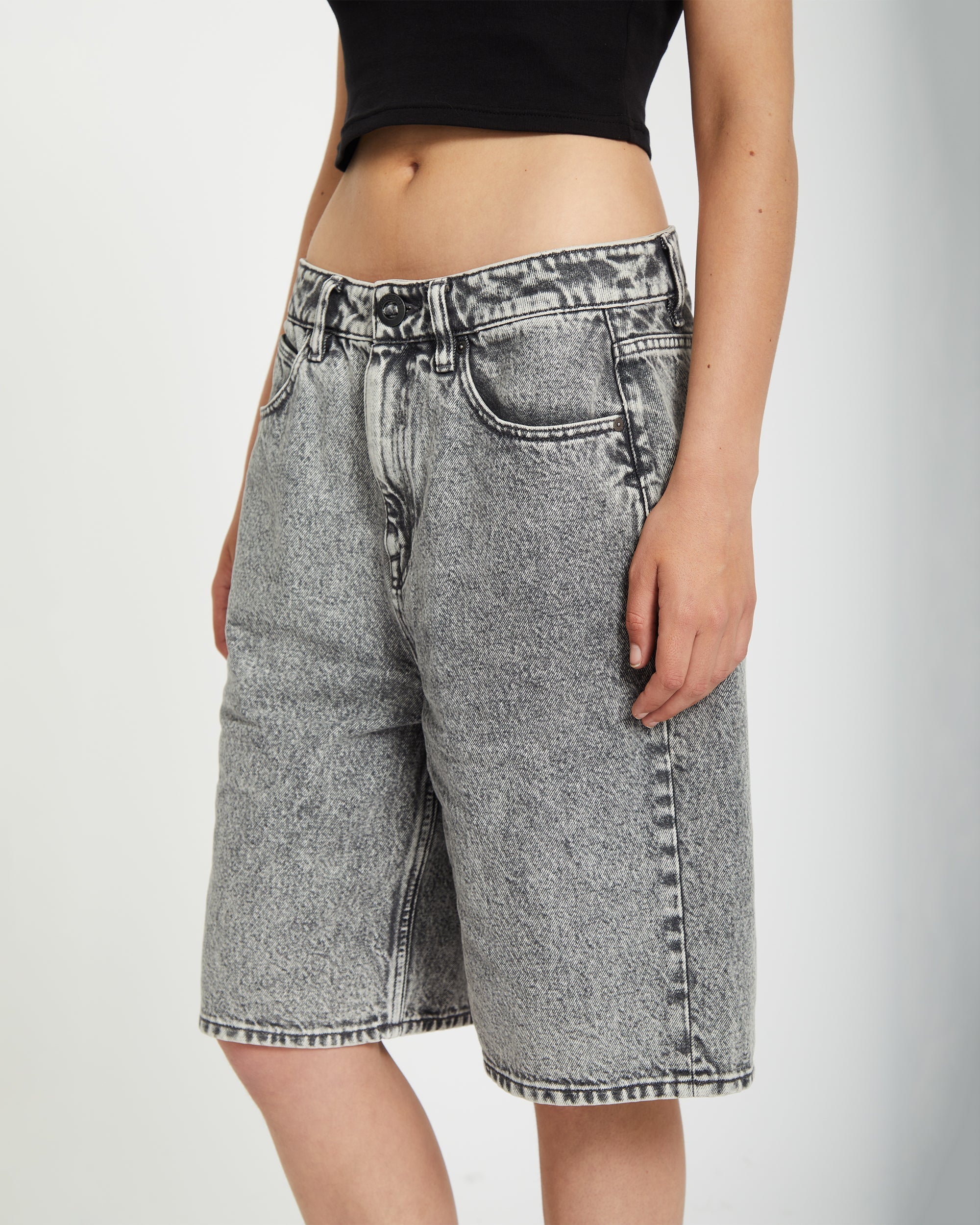 Beeggy Denim Short - Grey Vintage - Women - Volcom EU – Volcom Europe