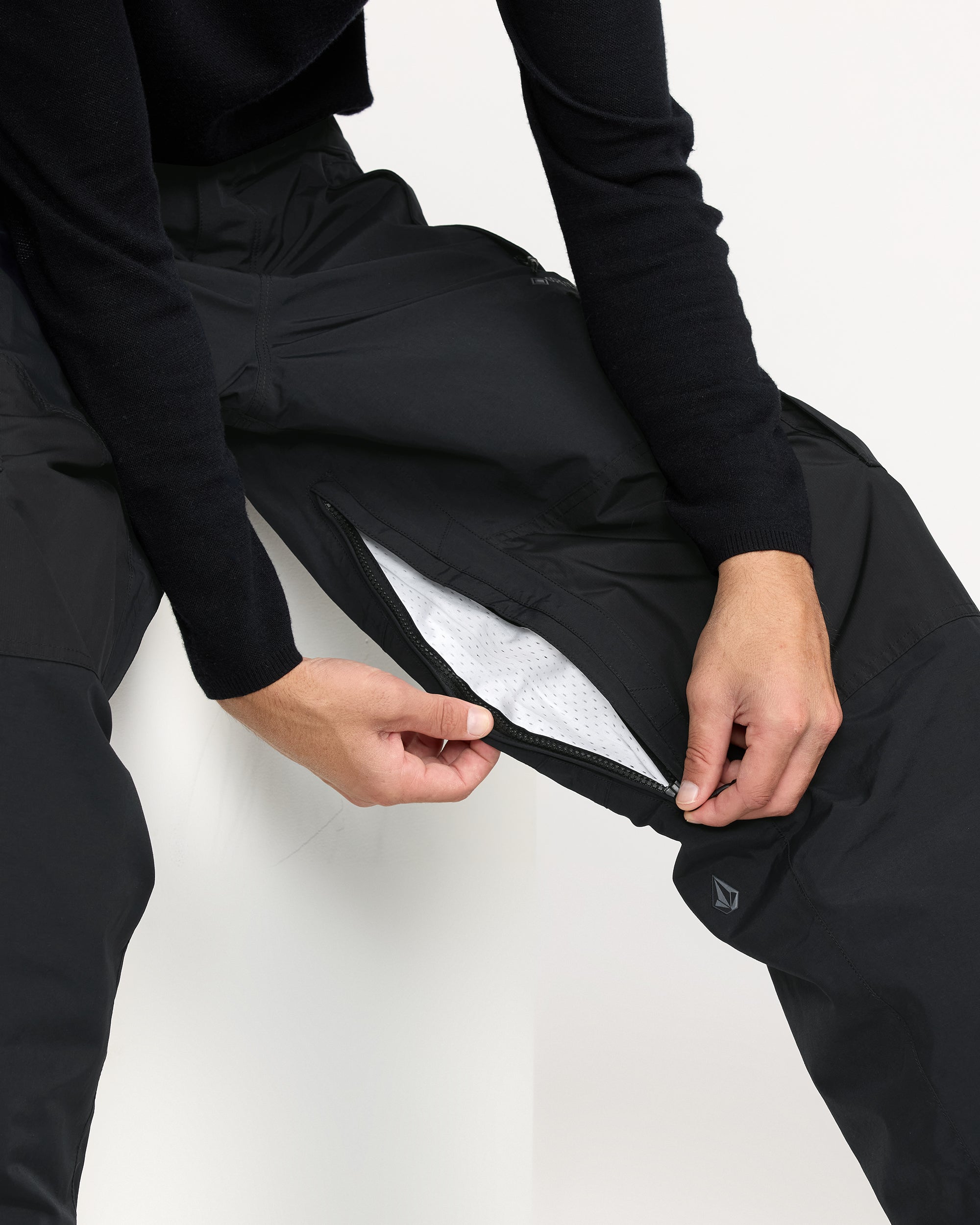 Longo Gore-Tex Trousers - Black - Men - Volcom EU – Volcom Europe