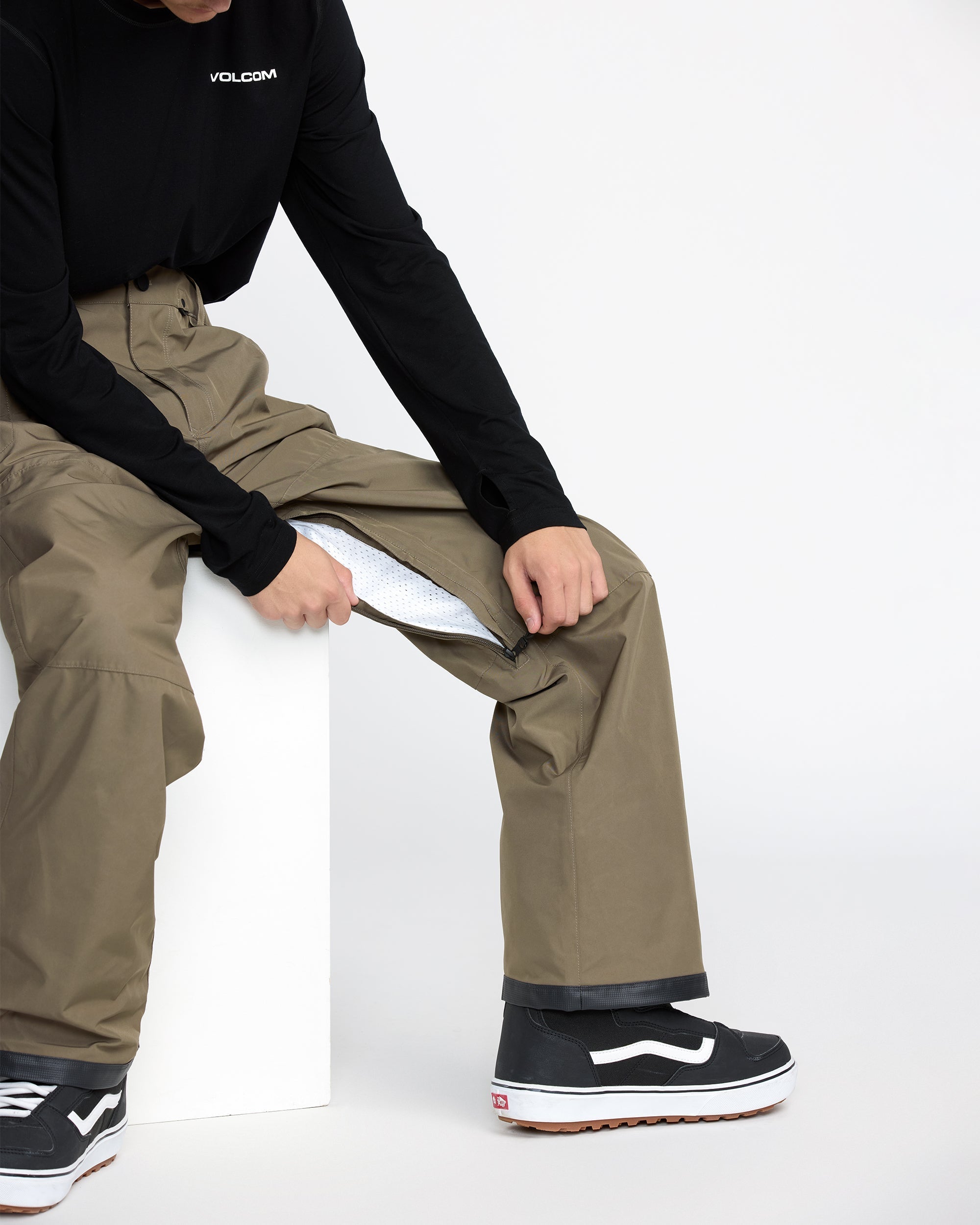 Dua Gore-Tex Trousers - Military - Men - Volcom EU – Volcom Europe