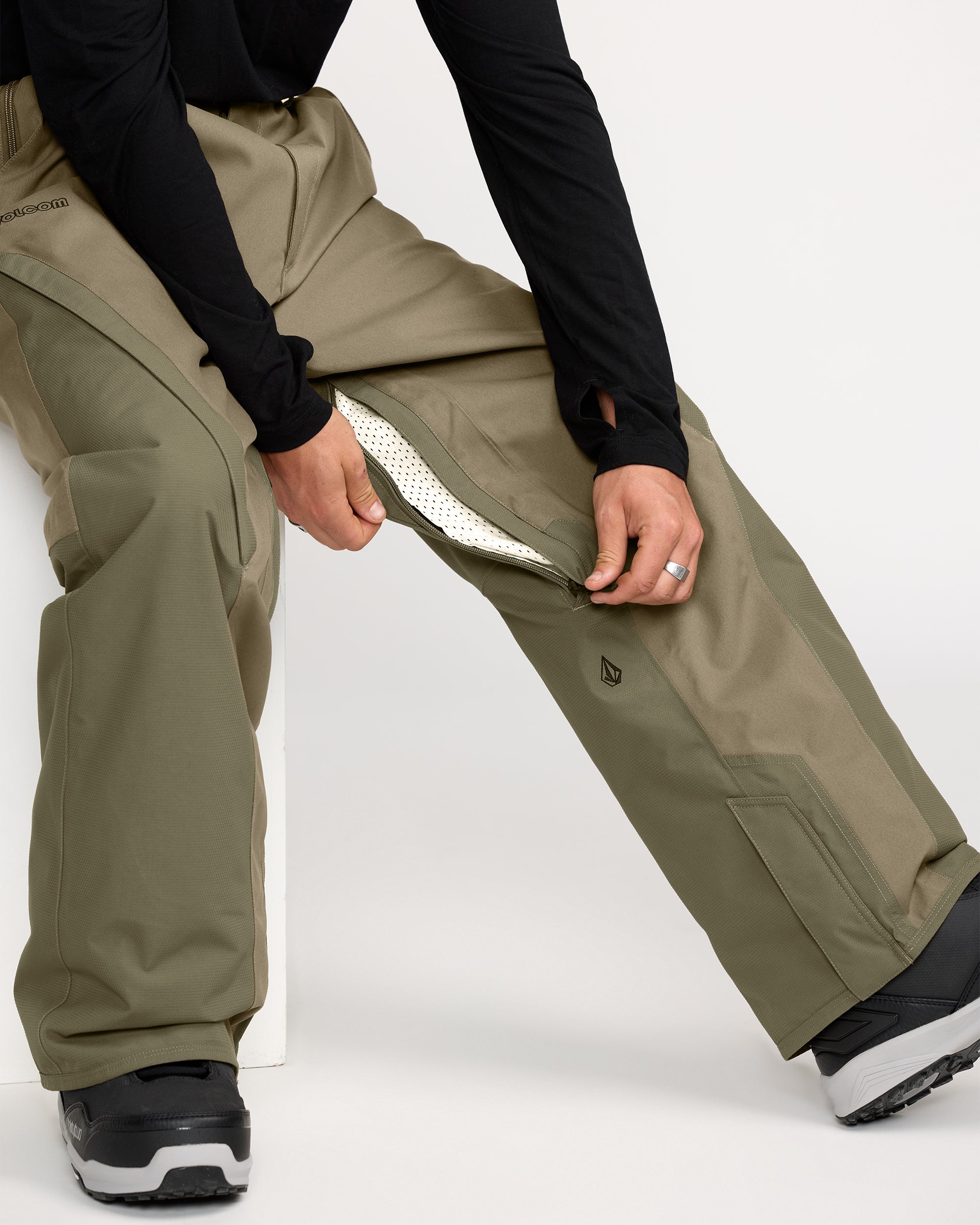 Kleveland Trousers - Military - Men - Volcom EU – Volcom Europe