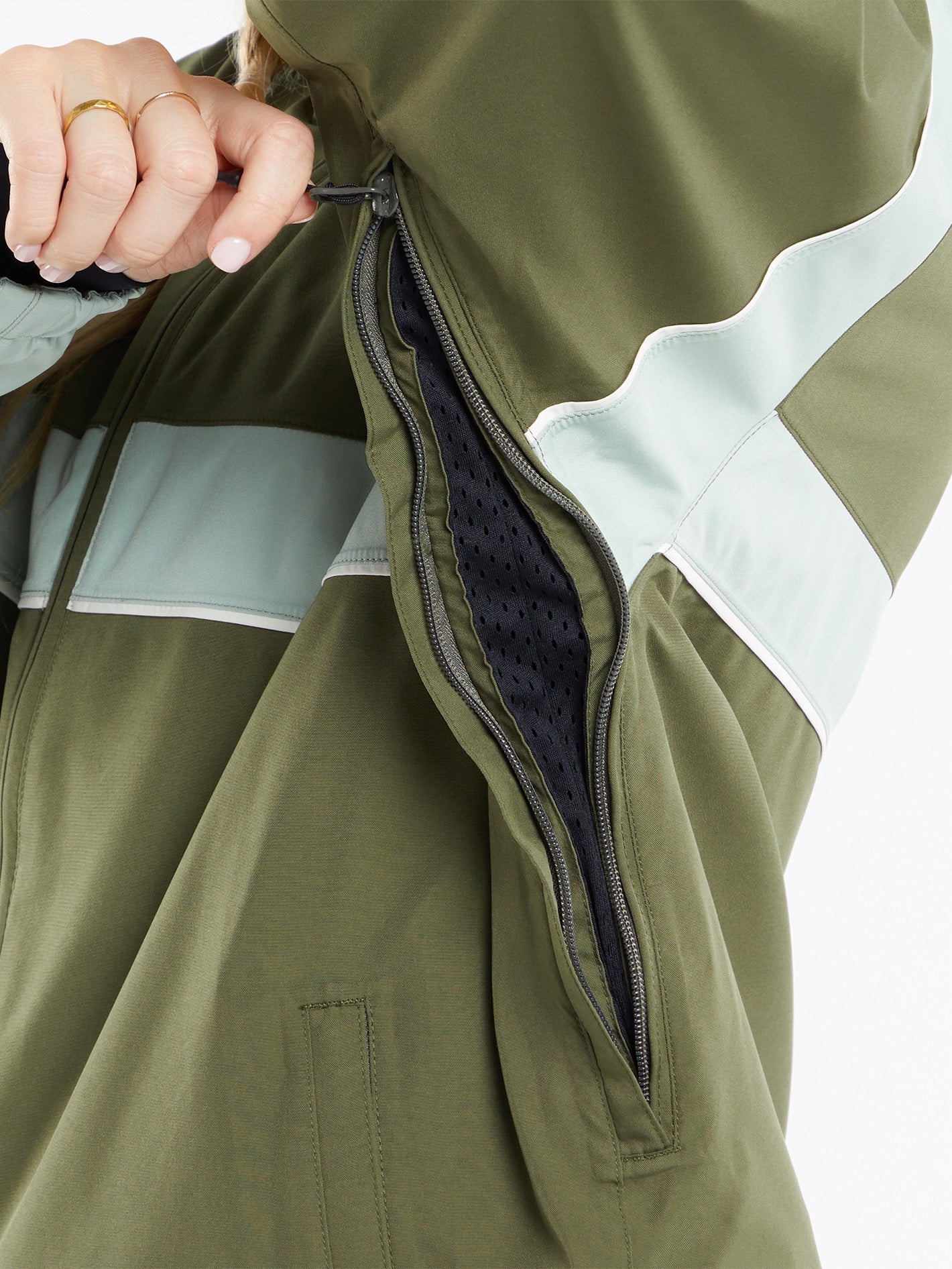 Melancon Gore-Tex Jacket - MILITARY - Women - Volcom EU – Volcom