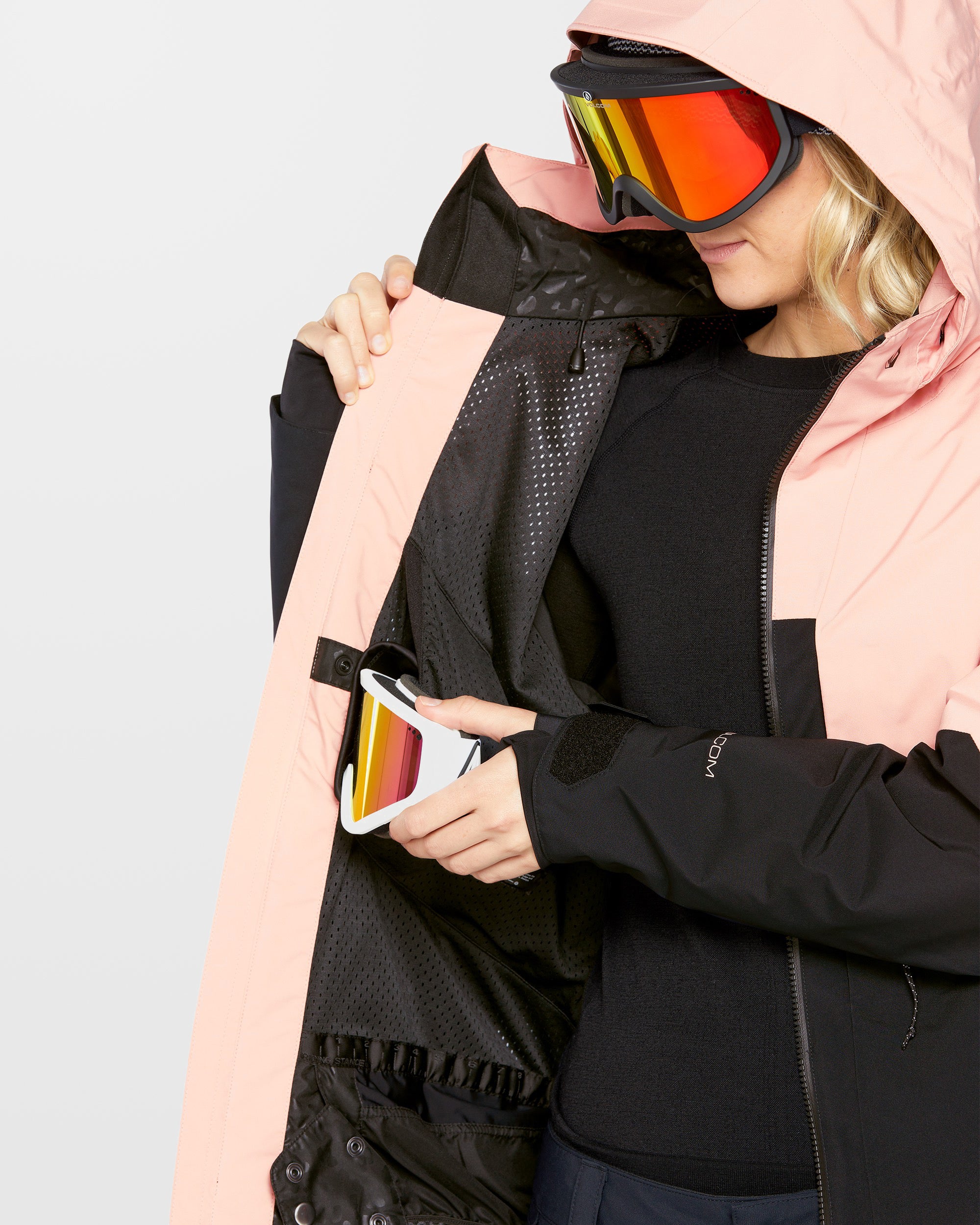 At Stretch Gore-Tex Jacket - Coral Haze - Women - Volcom EU - 2