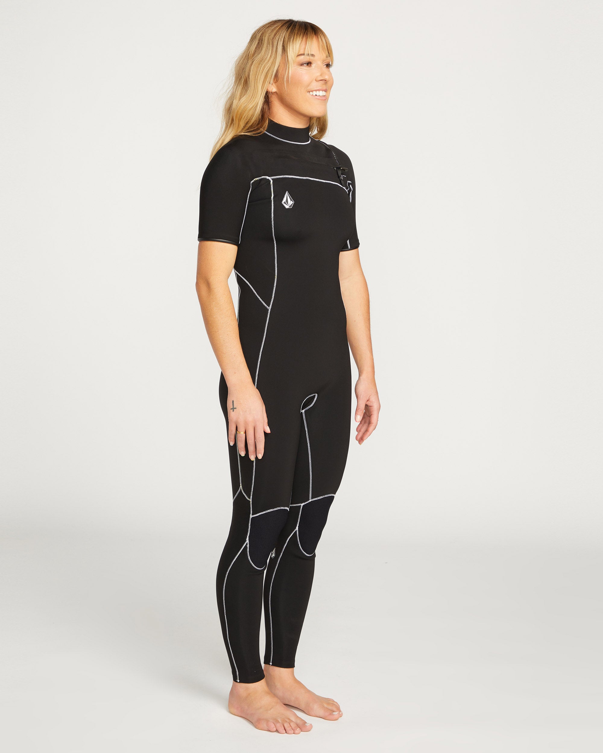 【新品未使用】 VOLCOM ウェットスーツ レディース 8サイズ 2mm 新品未使用】 VOLCOM ウェットスーツ レディース 8サイズ 2mm 【公式通販】