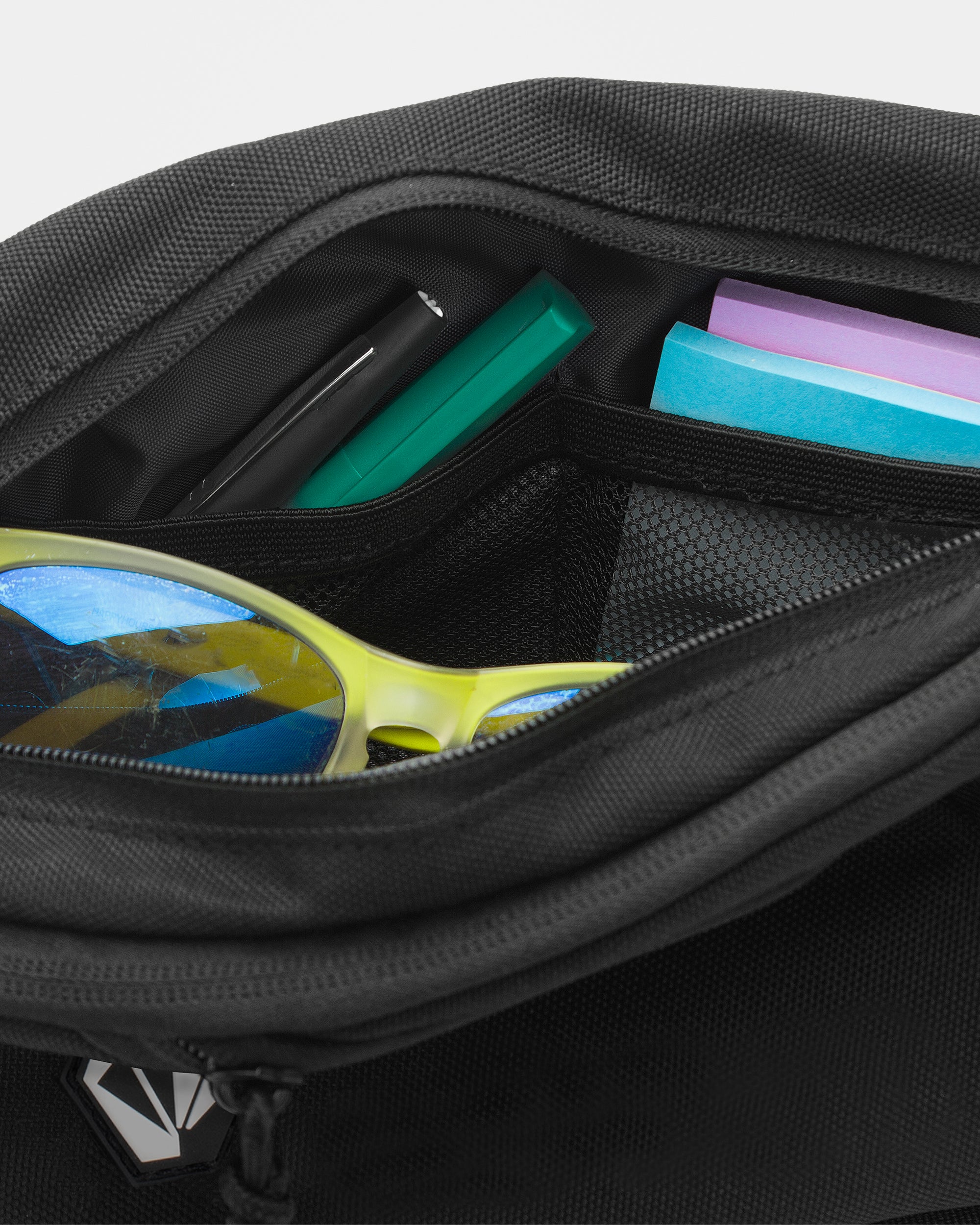 Amazon | [ヴォルコム] ウエストバッグ Waisted Pack VMXX09YMEW