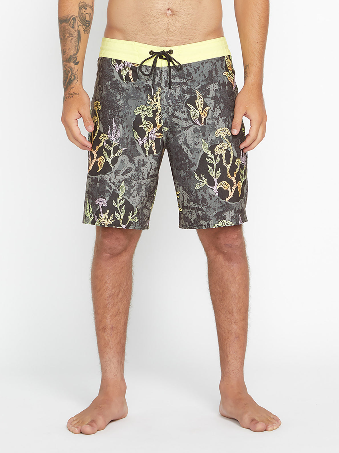 Volcom camo cheap board shorts