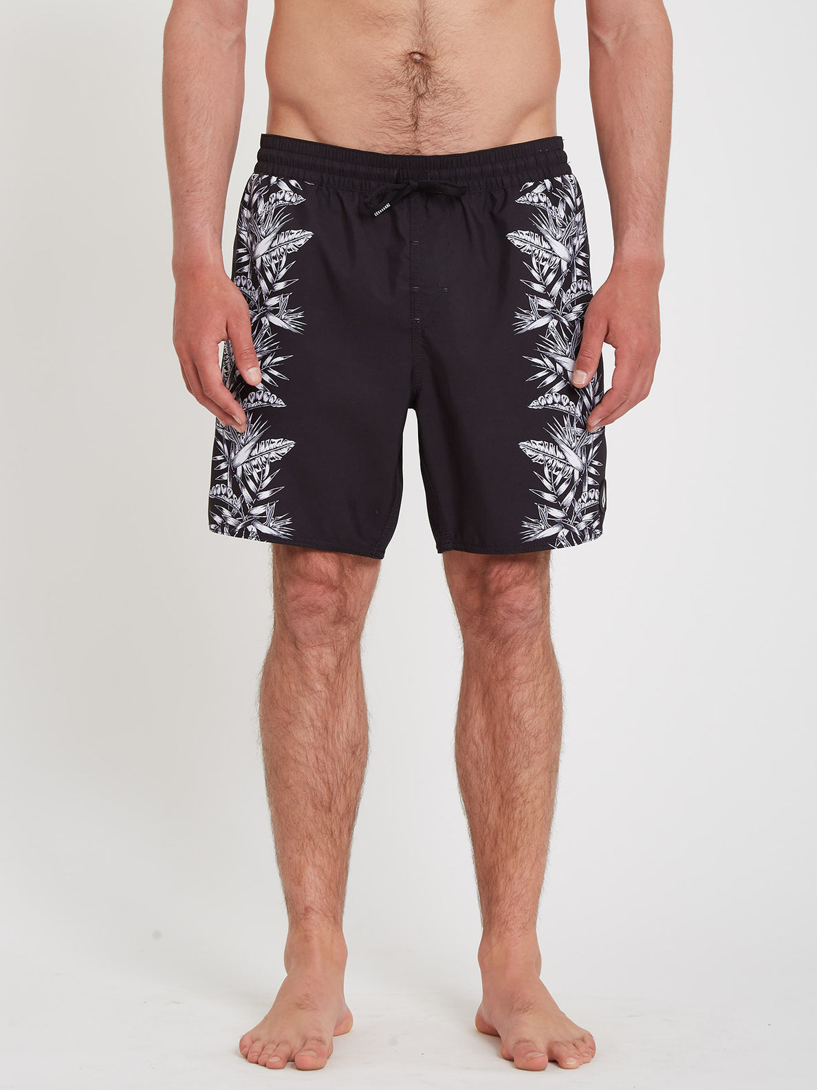 NOVELTY TRUNK 17 (A2512201_BLK) [B]