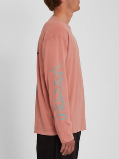 Remote Chronicles T-shirt - PINK (A3642005_PNK) [1]