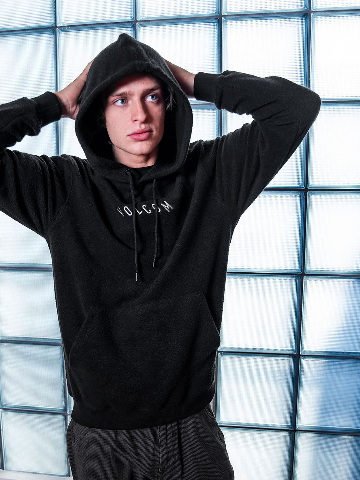 Hever Hoodie BLACK Volcom Europe