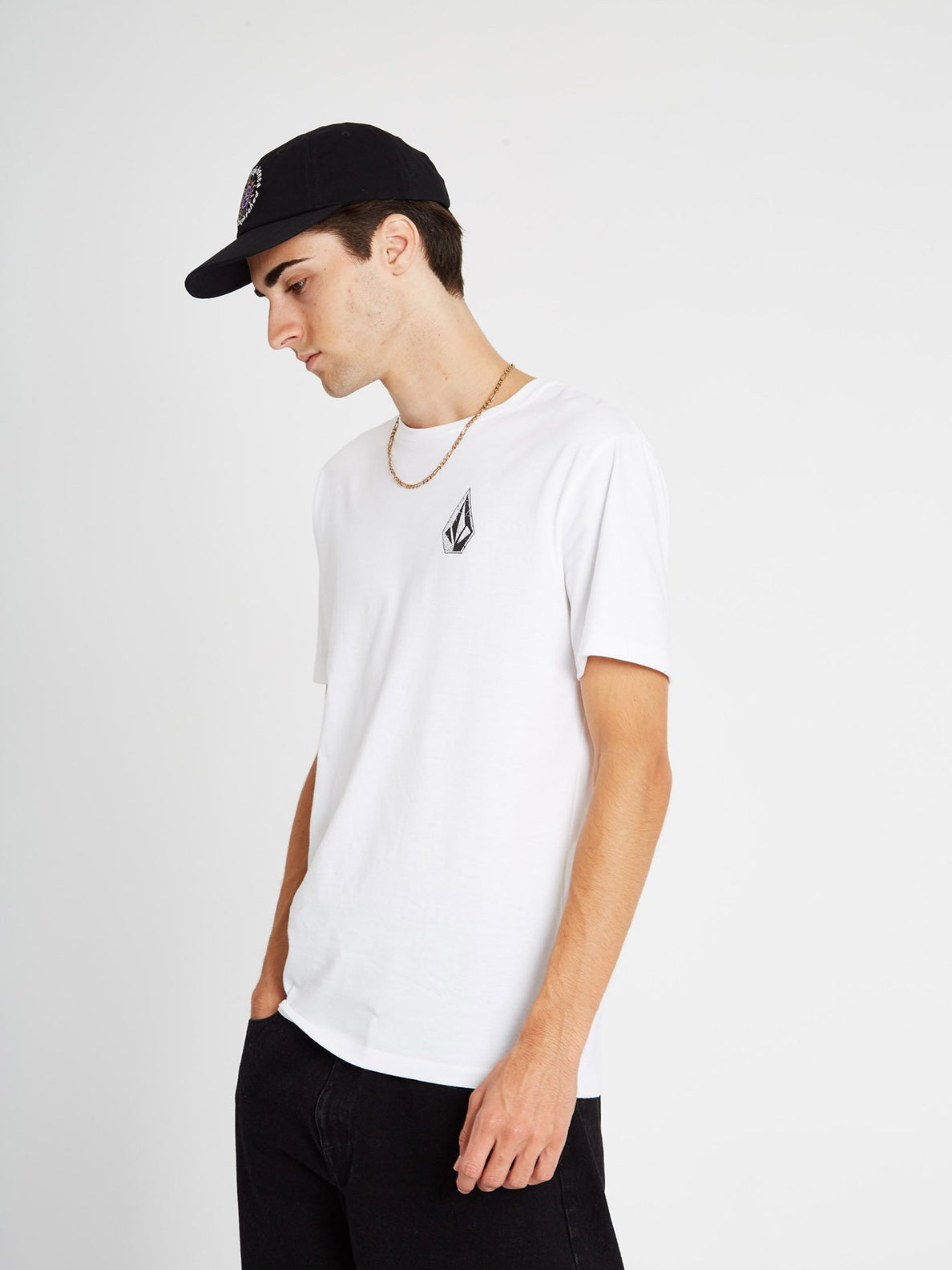C. Vivary T-shirt - White (A5212106_WHT) [B]