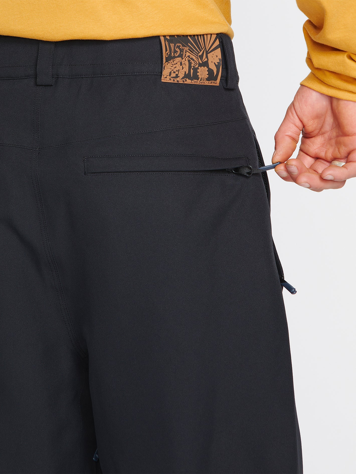 Dustbox Trousers - Black (Unisex) | Volcom Europe