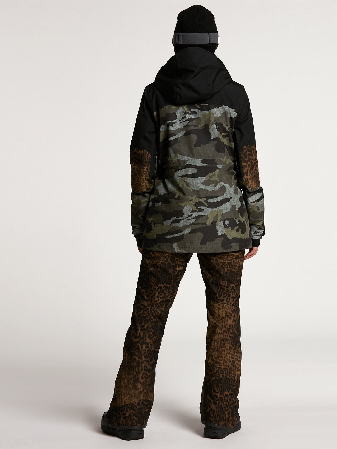 Leda GORE-TEX Jacket - Black Red | Volcom Europe