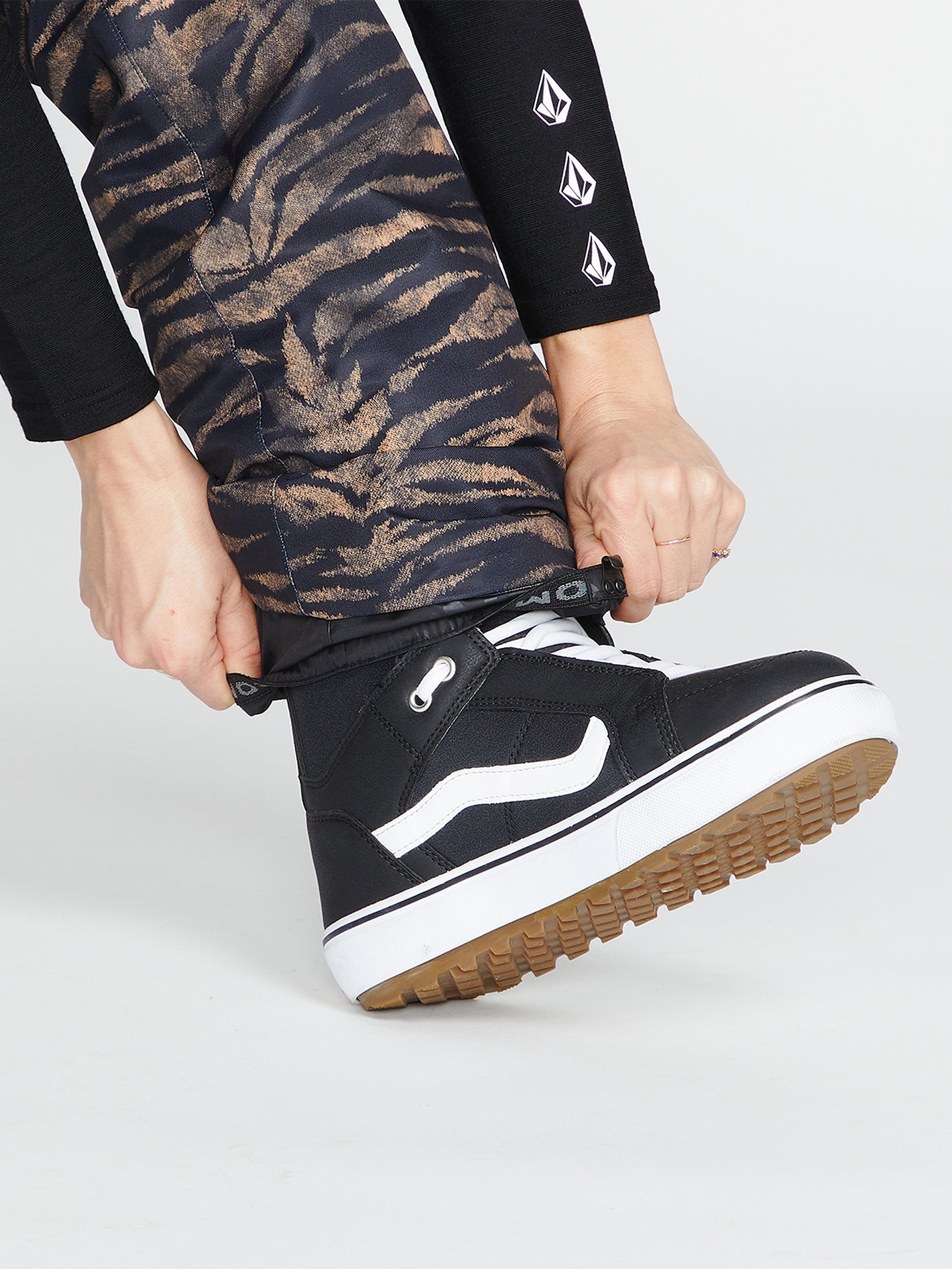 Hallen Trousers - Tiger Print | Volcom Europe