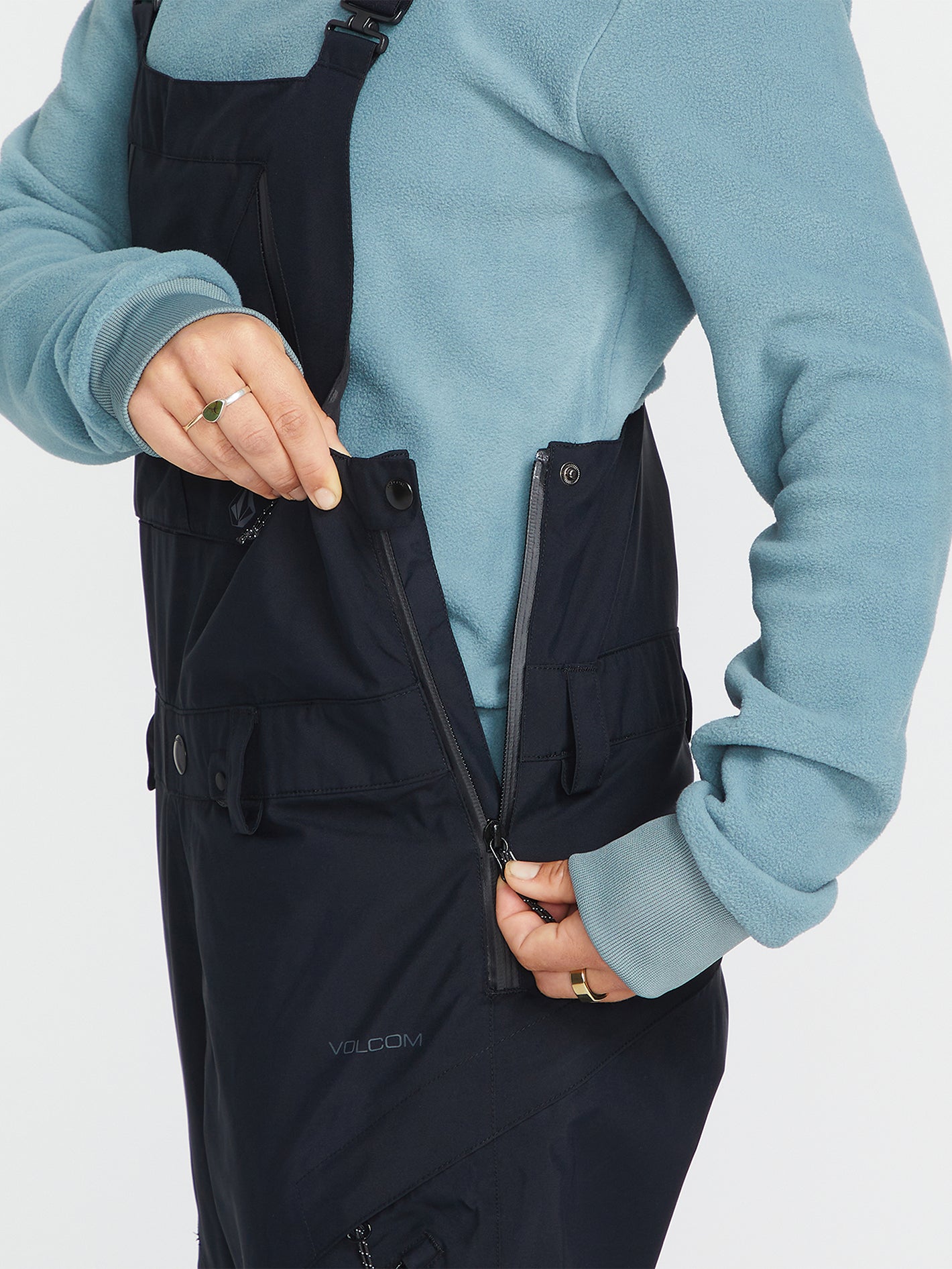 Elm Stretch Gore-Tex Bib Overall - Black | Volcom Europe