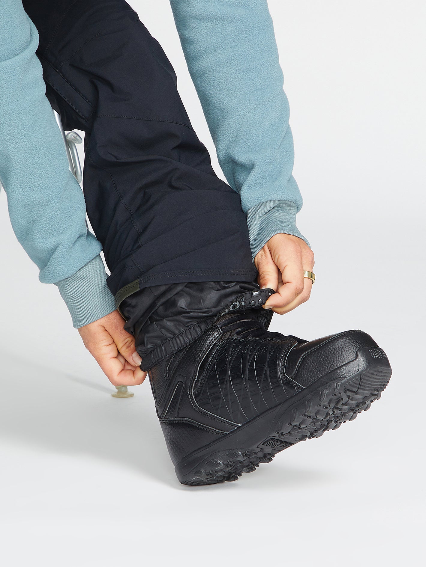 Elm Stretch Gore-Tex Bib Overall - Black | Volcom Europe